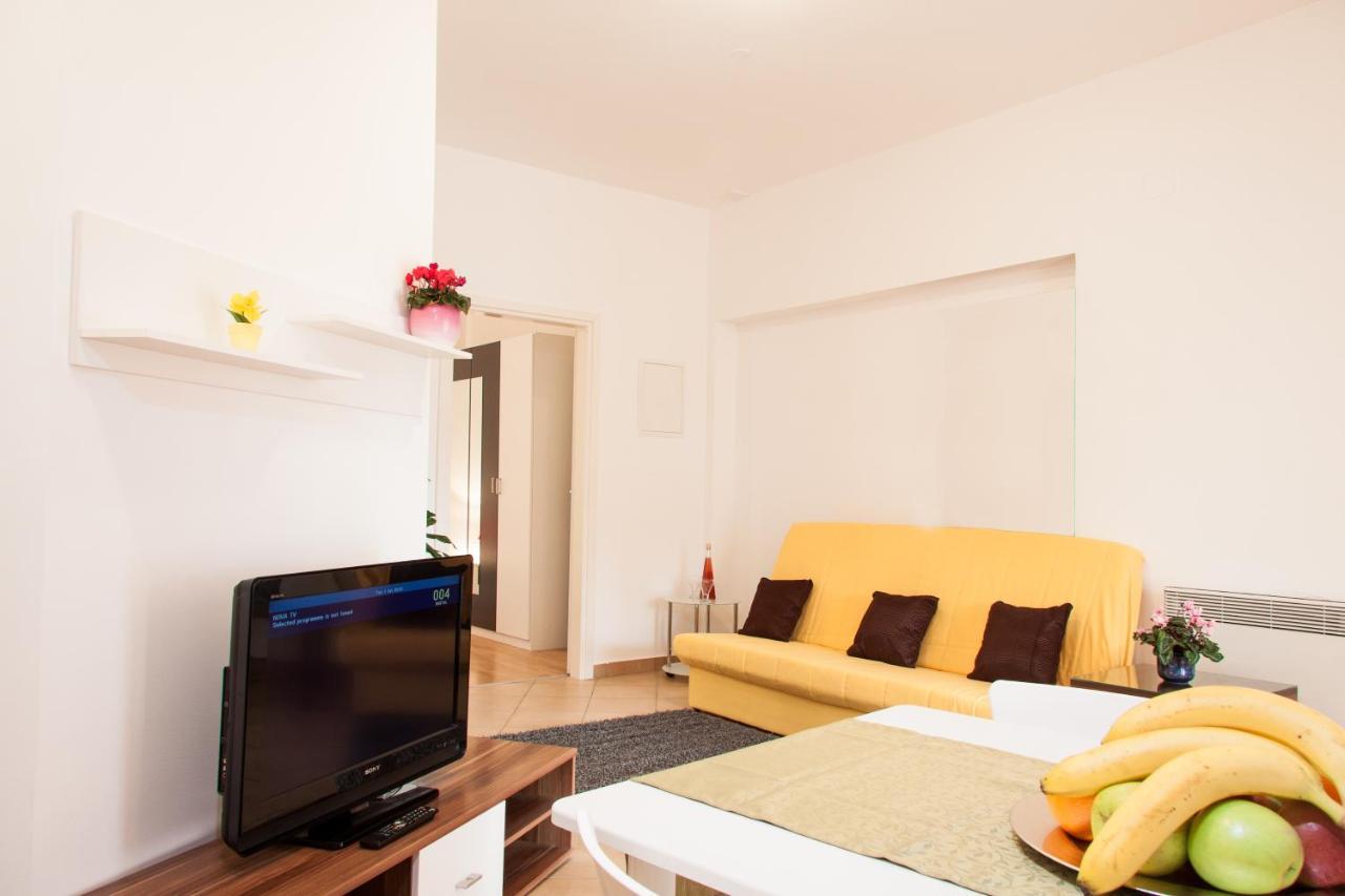Apartments Adria Blue 卡斯塔 客房 照片