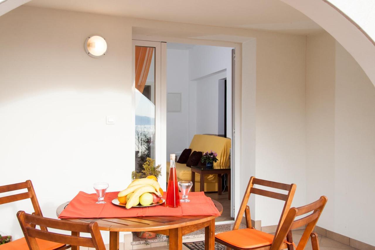 Apartments Adria Blue 卡斯塔 外观 照片