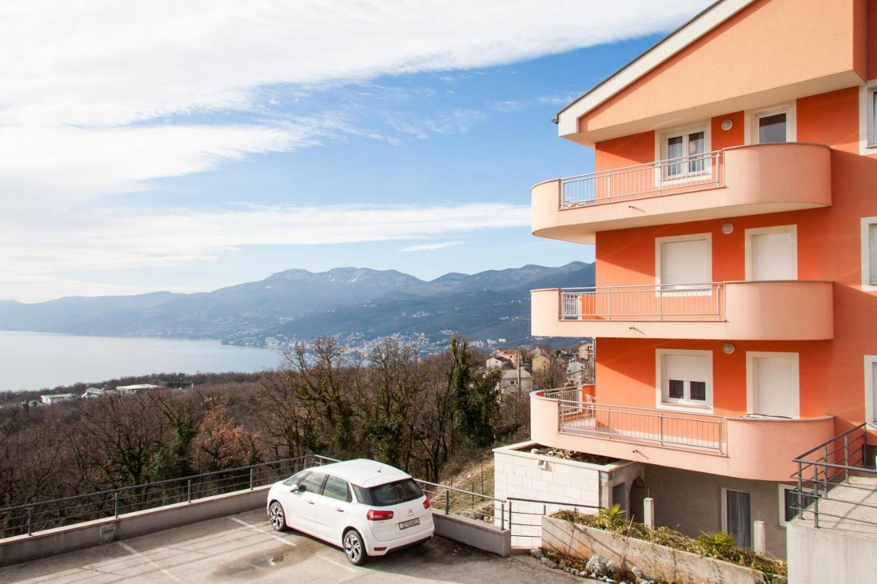 Apartments Adria Blue 卡斯塔 外观 照片
