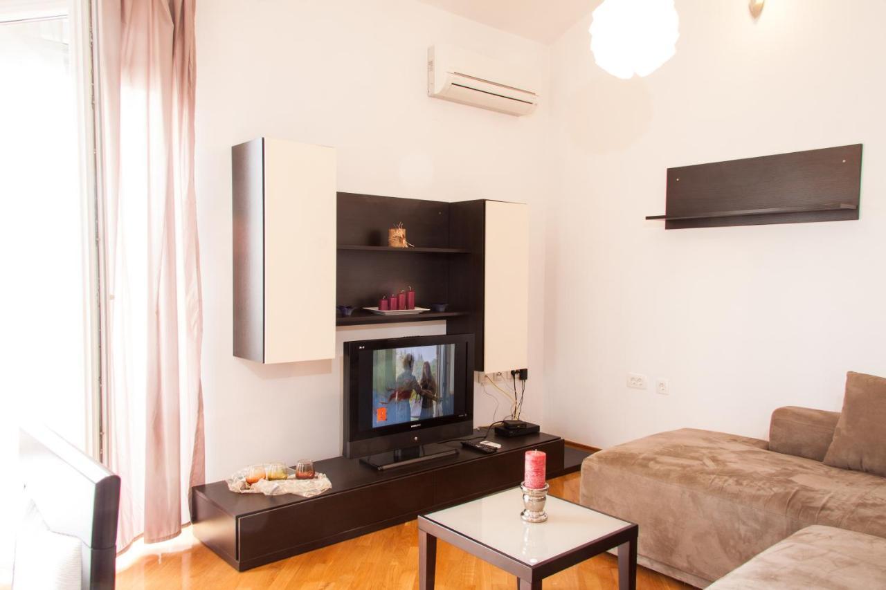 Apartments Adria Blue 卡斯塔 外观 照片