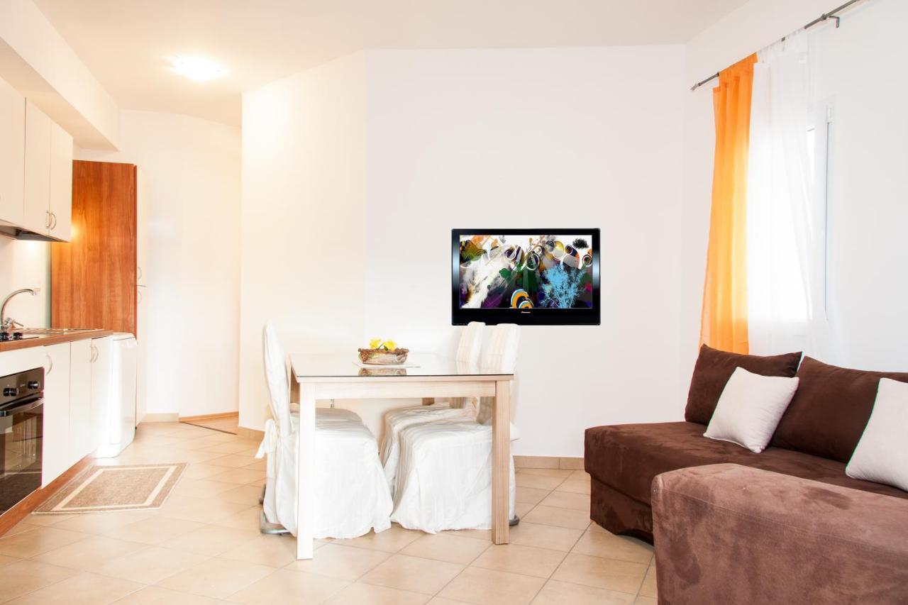 Apartments Adria Blue 卡斯塔 客房 照片