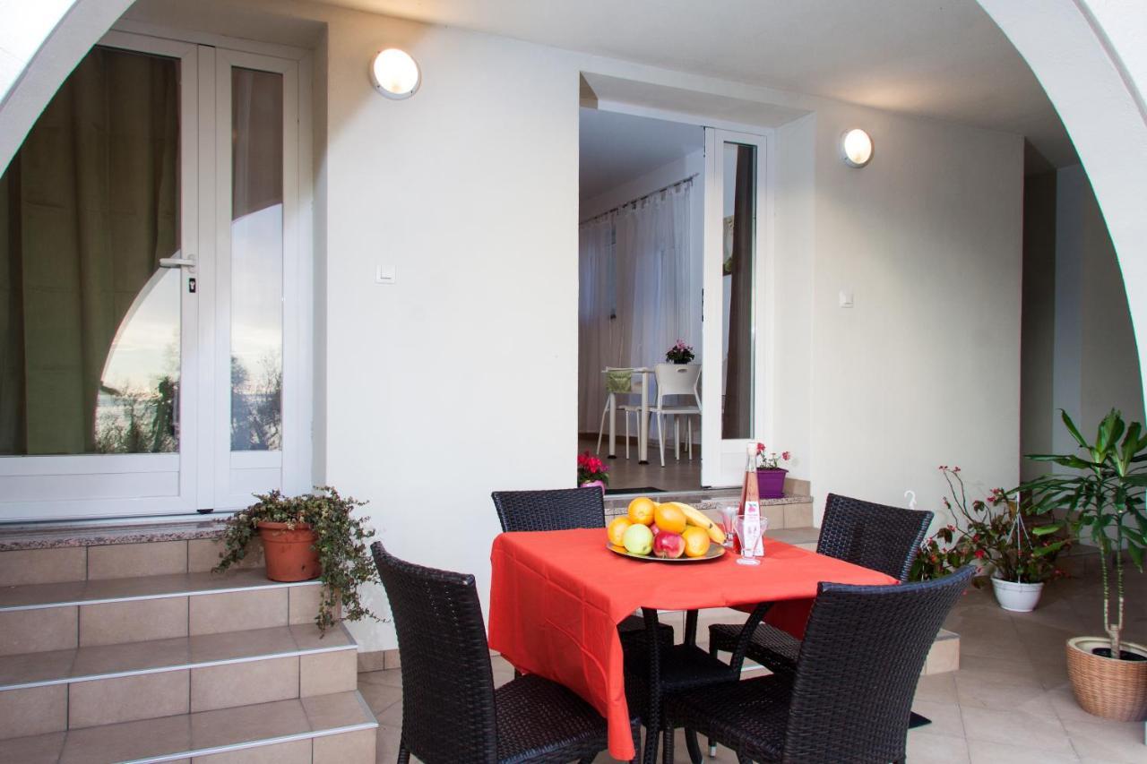 Apartments Adria Blue 卡斯塔 客房 照片