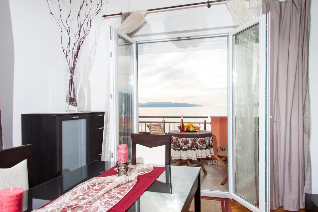 Apartments Adria Blue 卡斯塔 外观 照片